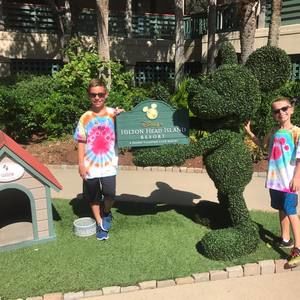 Meet your Posher, Sari